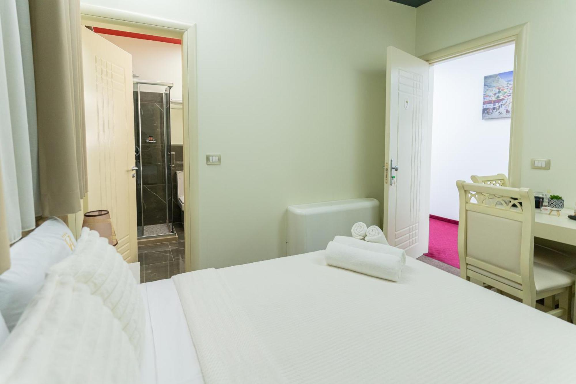 Alko Hotel Shkoder Exterior photo