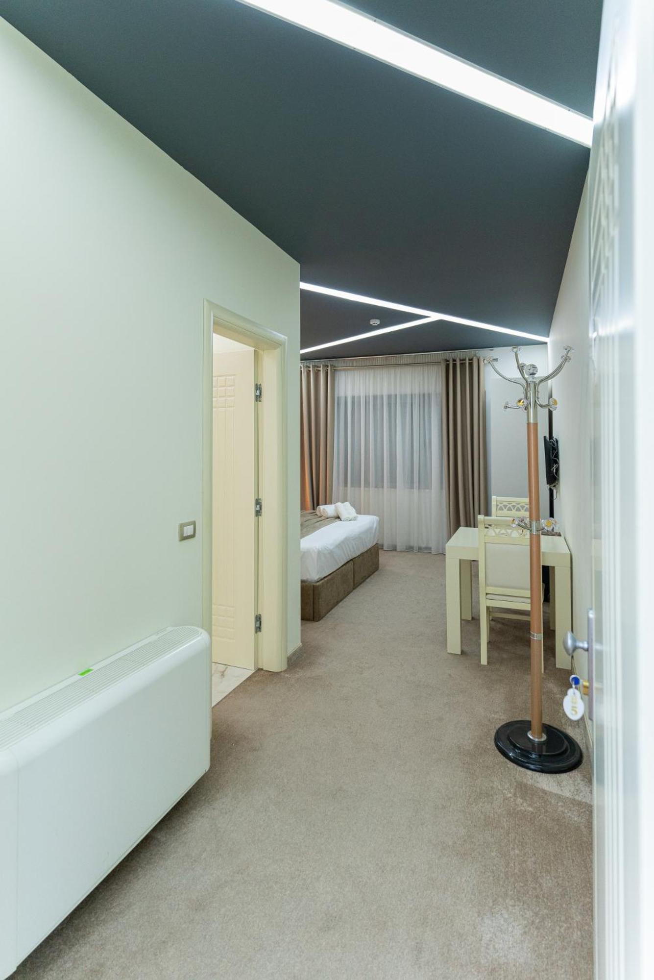 Alko Hotel Shkoder Exterior photo
